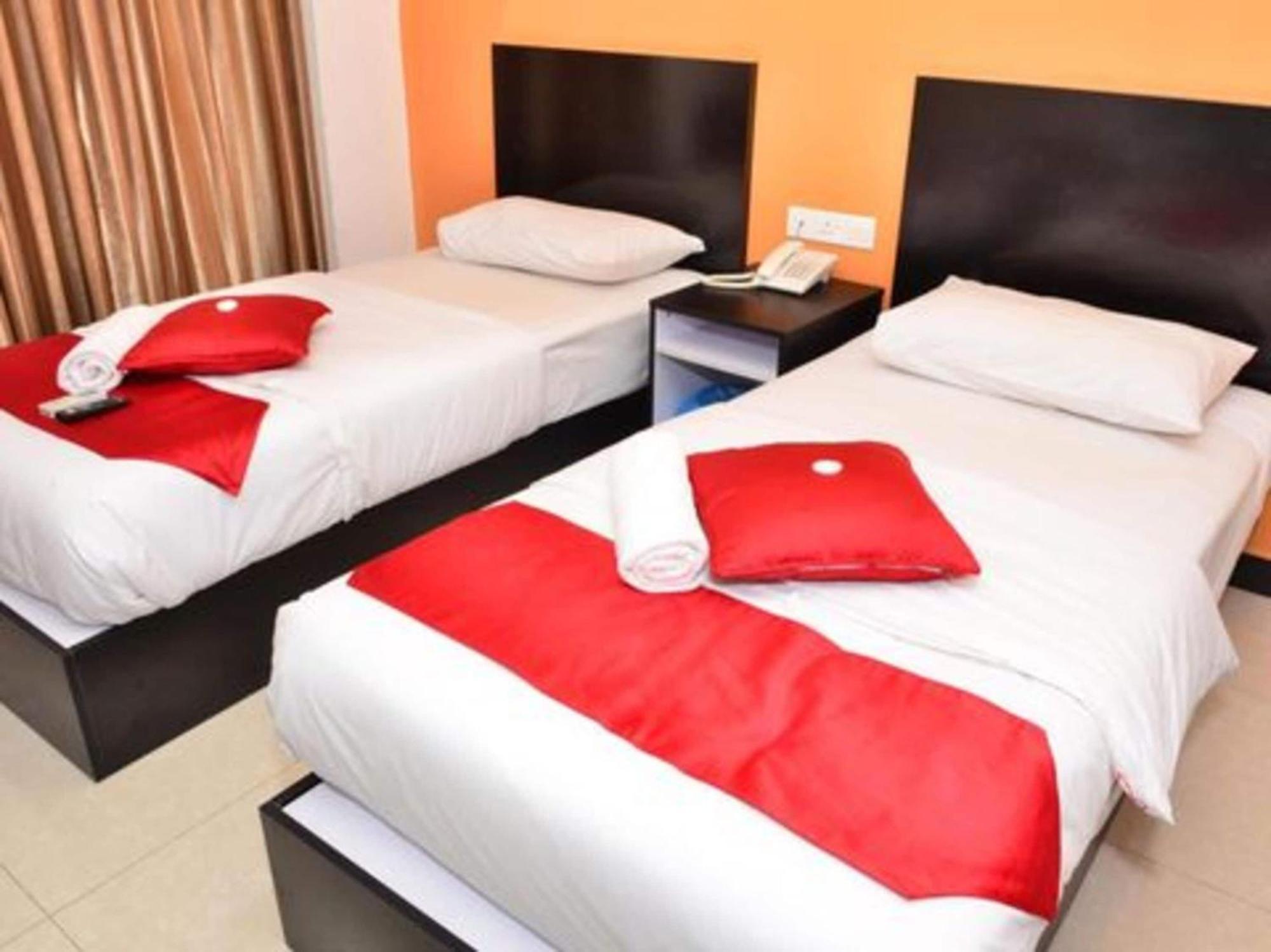 Oyo 91087 Hotel Dspark Port Klang Esterno foto